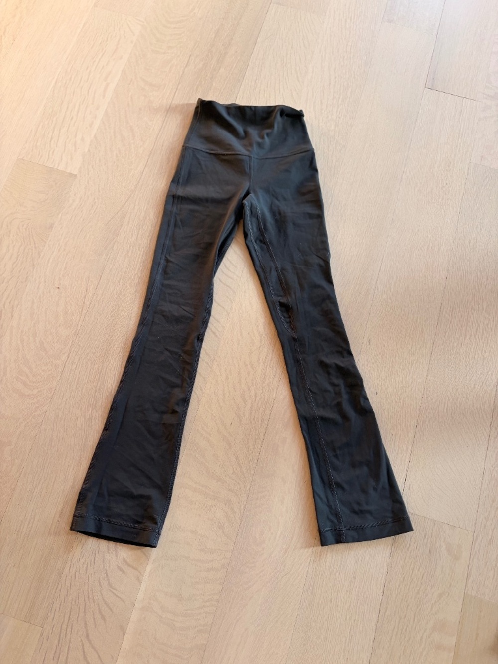 lululemon Align Mini Flare Pant Extra Short in Graphite Grey